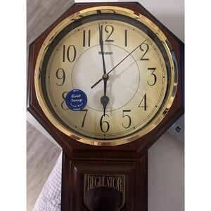 Maruman Regulator wall clock Quartz Pendulum Quiet VTG Taiwan Woodgrain 'READ'